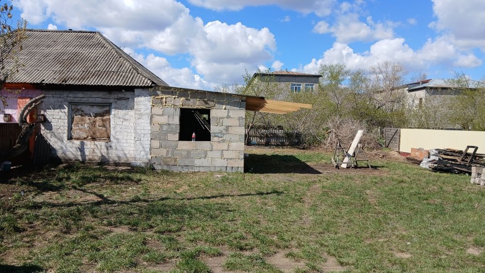 Продам дом в центре щербакты под бизнес