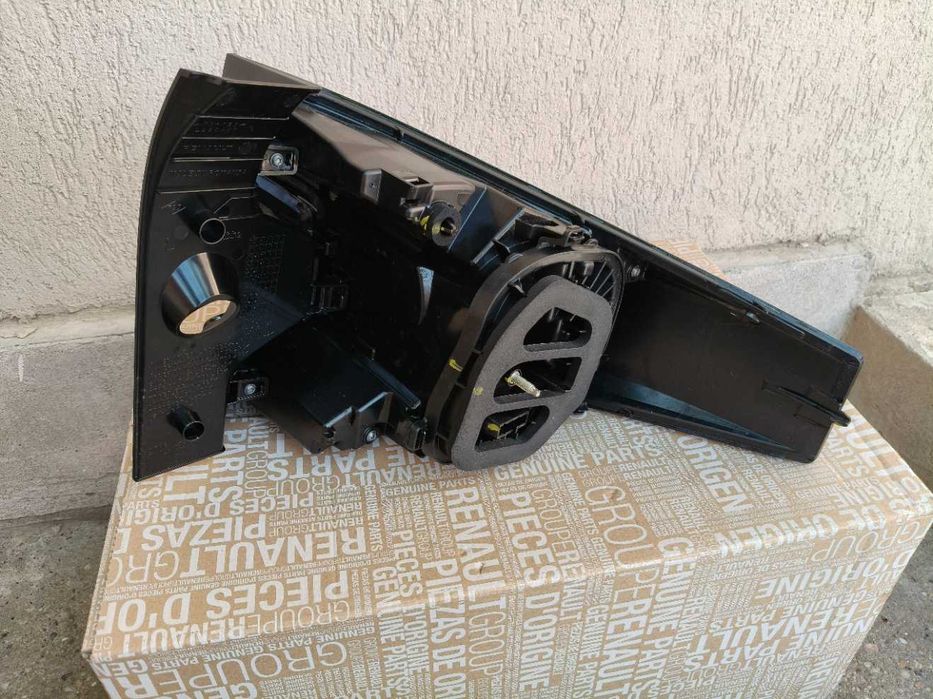 Lampa stop stanga si dreapta Dacia Bigster 2024 2025 2026