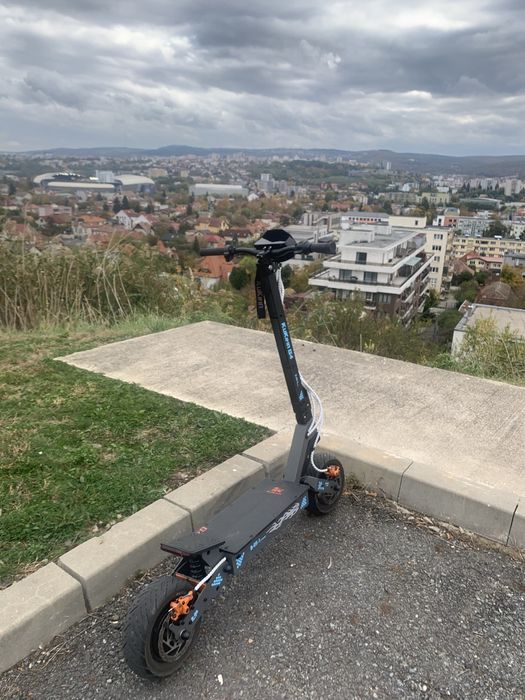 Kukirin g4 cu frane hidraulice Xod