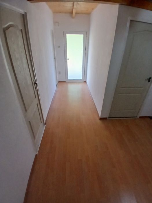 Inchiriez casa  noua