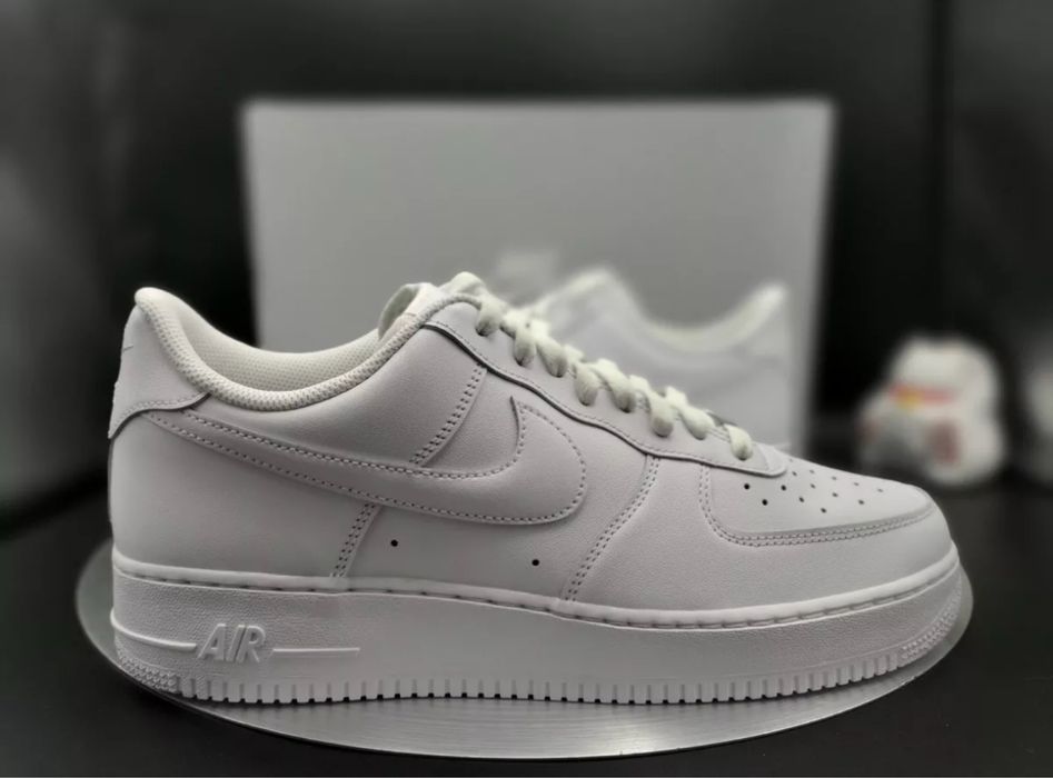 Air Force 1 Nike Triple White Sneakers - Black Friday