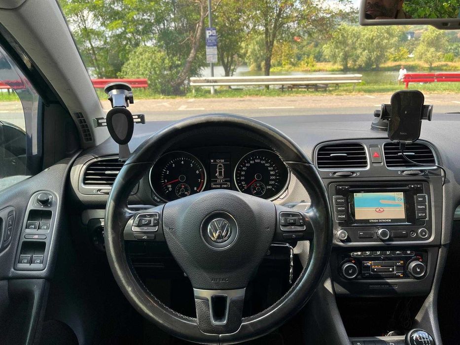 Volkswagen Golf 6 1.4 TSI 122 CP Match  Climatronic  incalzire scaune  Navi  PDC fata/spate