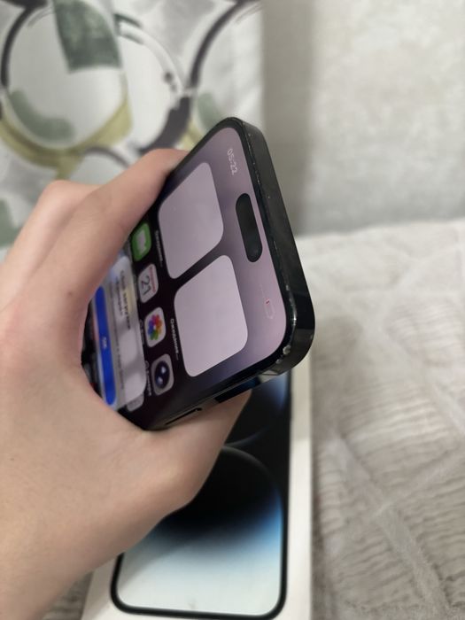 Продам айфон 14 про макс