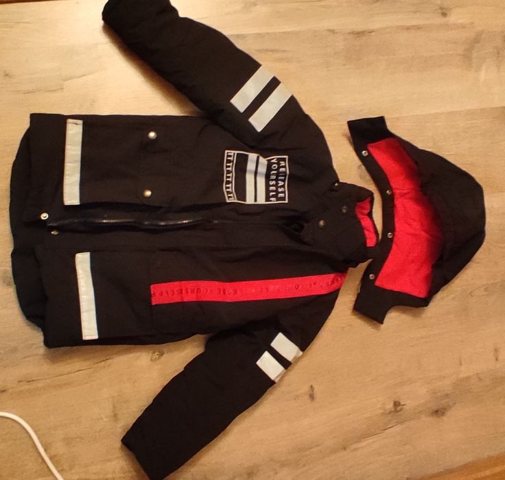 Куртка теплая на мальчика