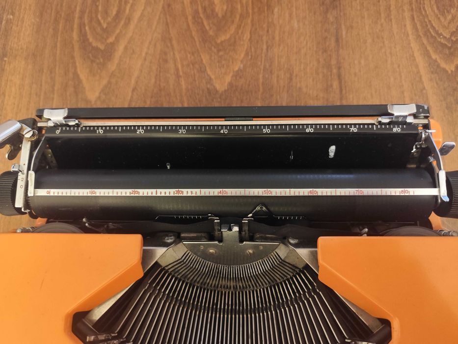 Пишеща машина Silver- Reed