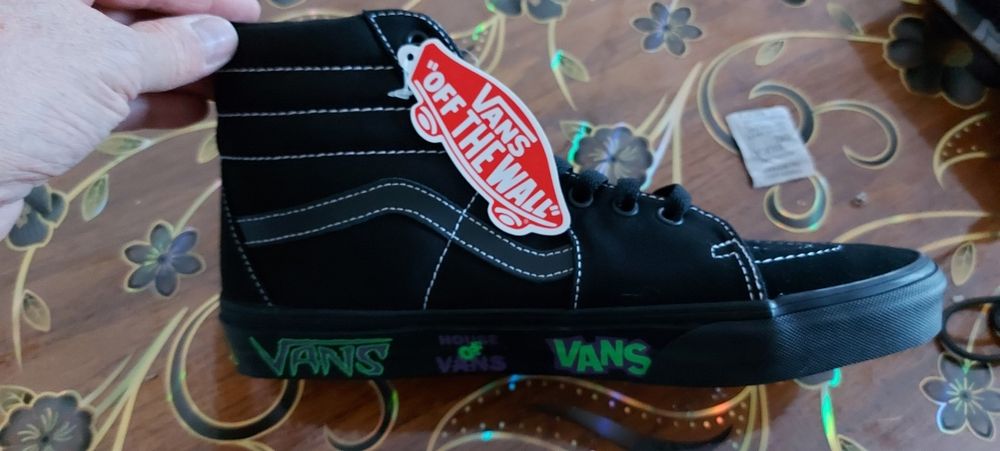 VANS piele 42 noi