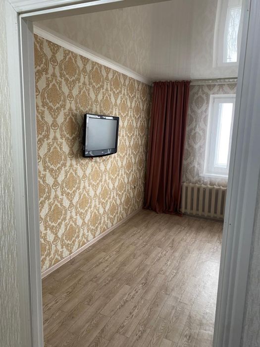 1 комнатная квартира Валиханова 159