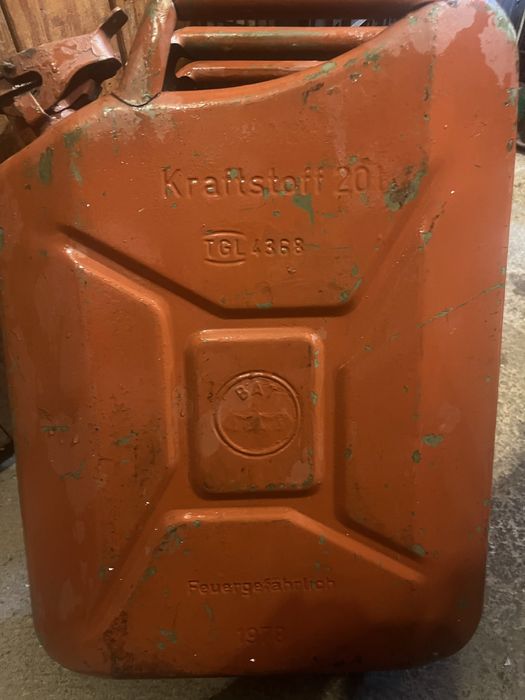 желязна туба от нафта