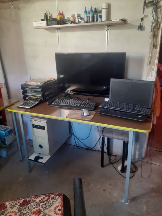 Продам столы офисные