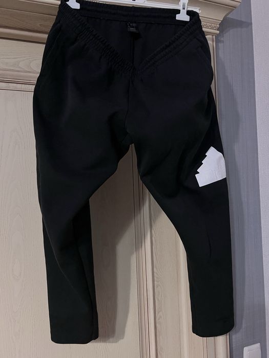 Продам спортивный костюм