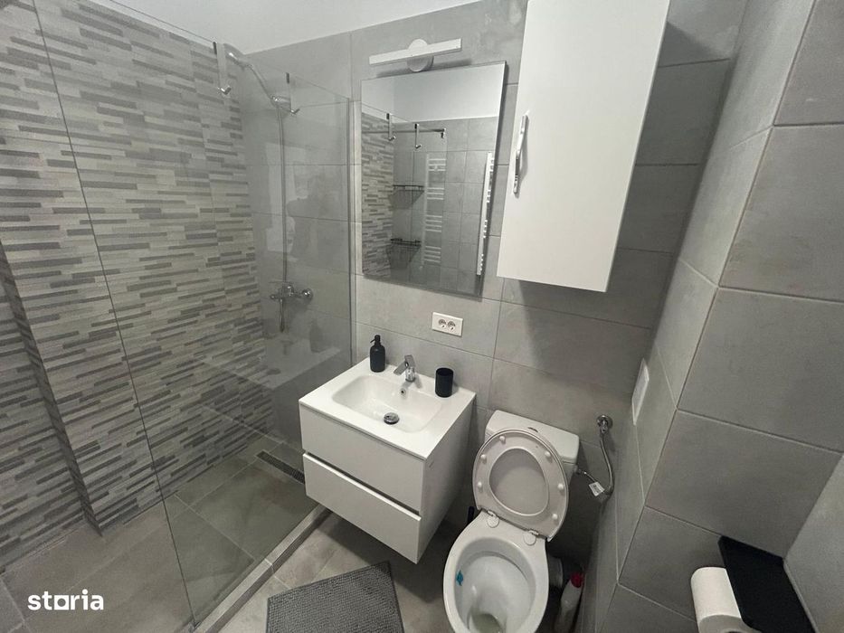 Garsoniera decomandata, metrou Berceni