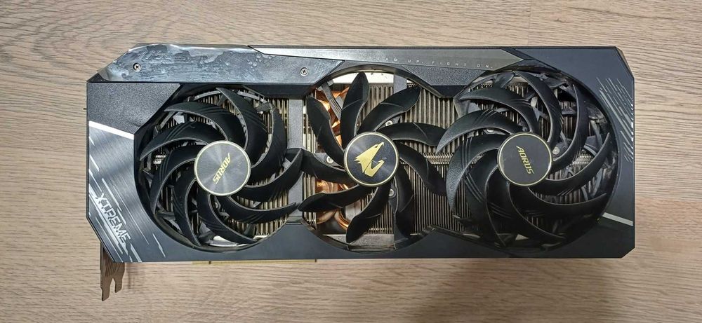Gigabyte AORUS RTX 3080 Master 10GB - Перфектна, с LCD дисплей