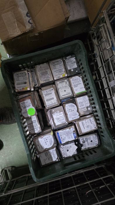 Lot 200 harduri laptop 250gb , 320, gb , 500gb   640gb , 750gb  si 1tb