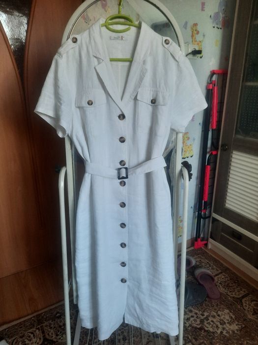 Красивое белое платье