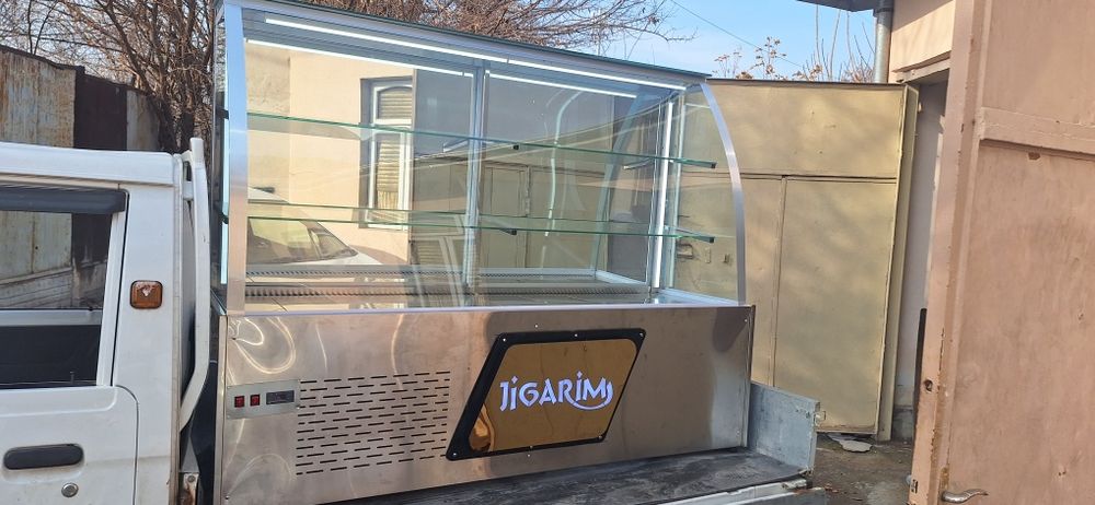 Продаются витиринный холодильники