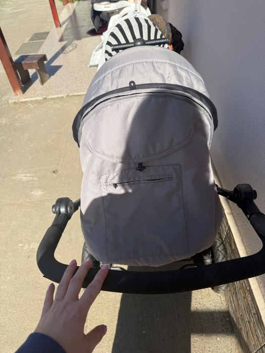 Carucior cu roti mari