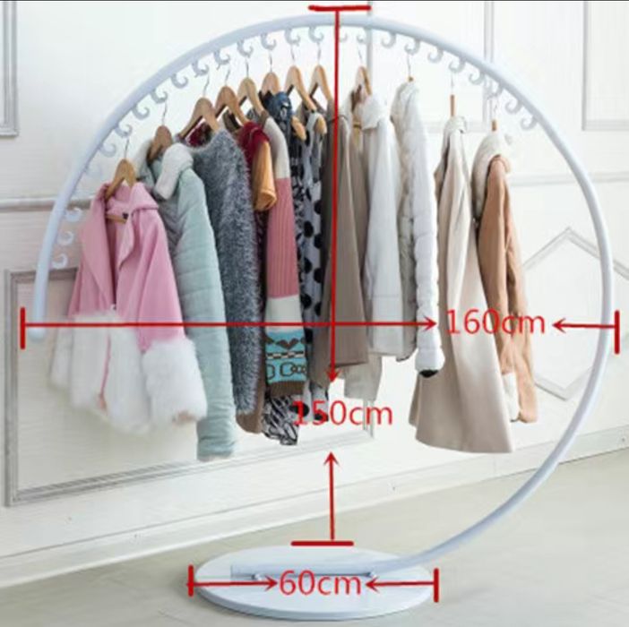 Вешалка необычная