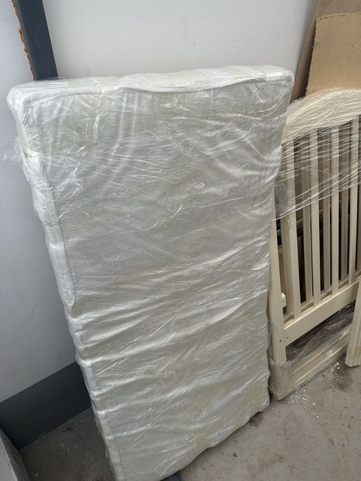 Продам детскую кроватку