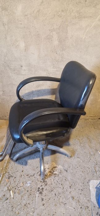 Стул парикмахерской