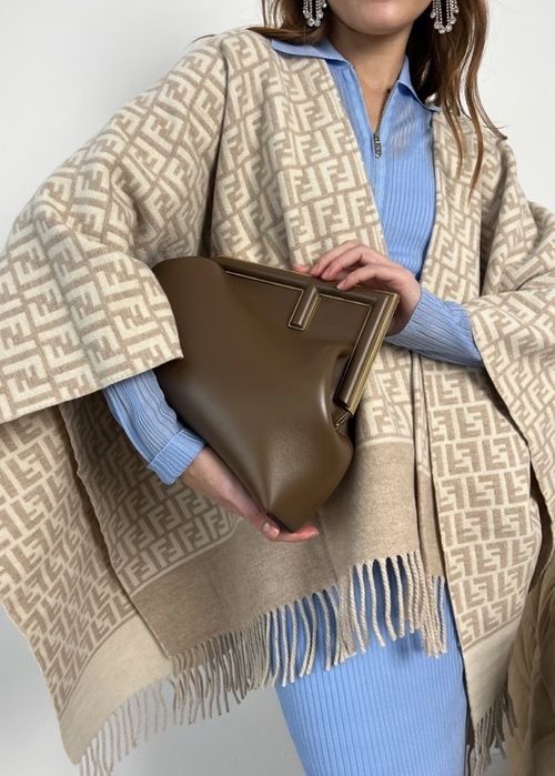 Пончо из шерсти и шелка FENDI