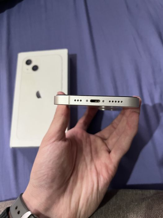 Продаю айфон 13 на 128 гб