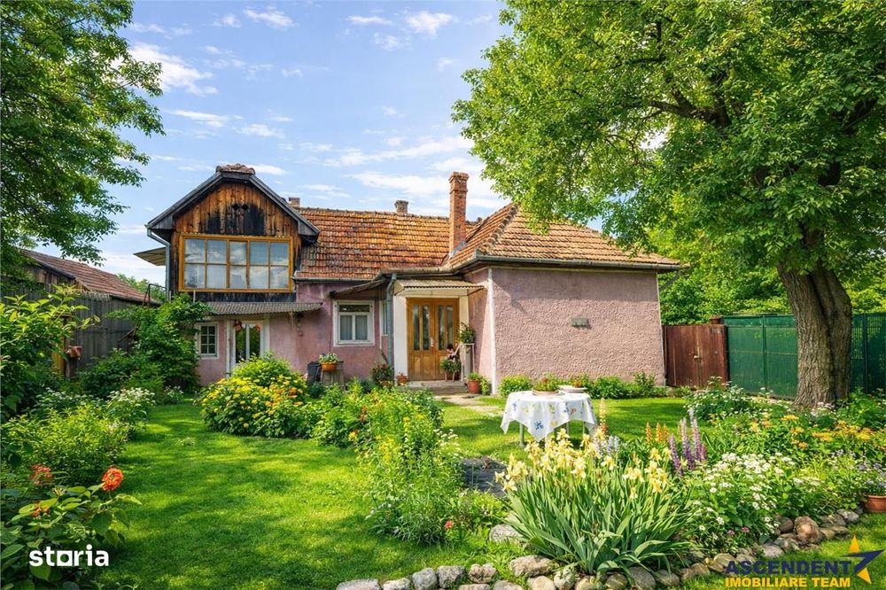 Casa traditionala, cu teren pretios de 534 mp, Targu Secuiesc