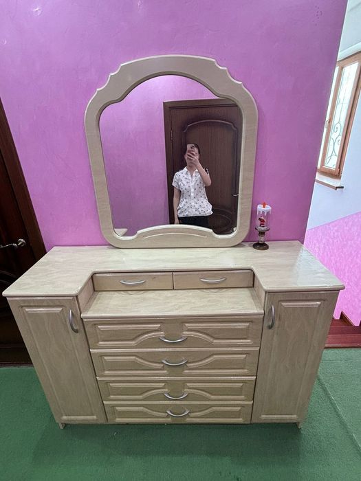 Спальный гарнитур