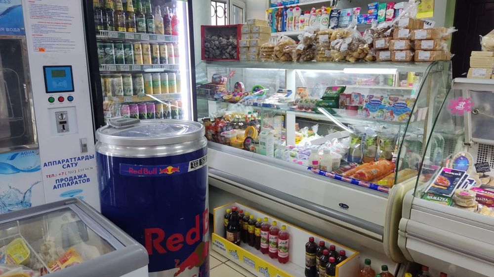 Продам холодильную ветрину