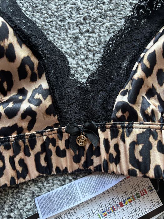 Бюстие размер М чисто ново