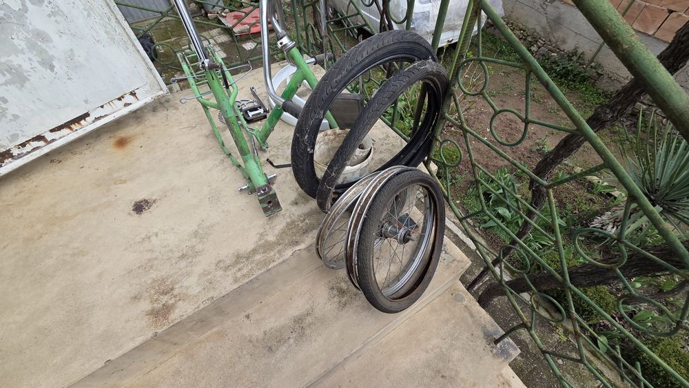 Два броя балканчета