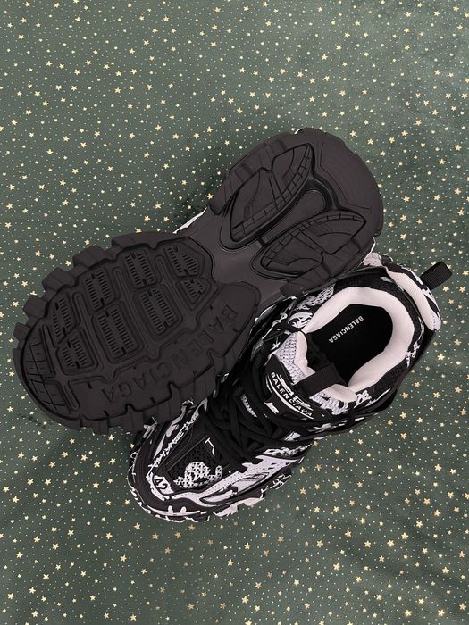 Balenciaga Track Graffiti