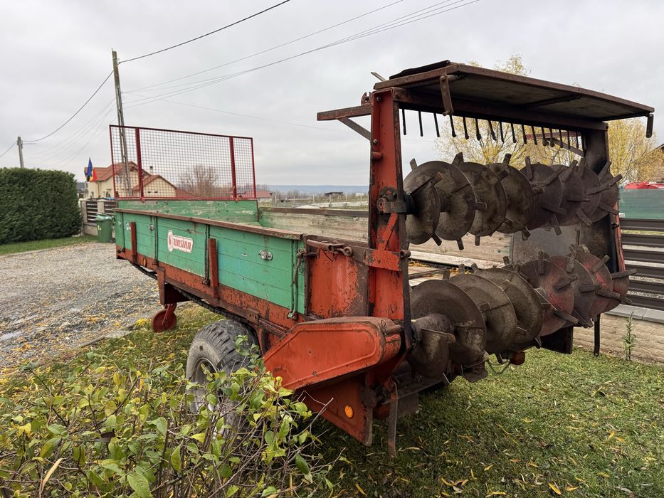 Remorca mig pentru imprastiat gunoi 5,6 Tone