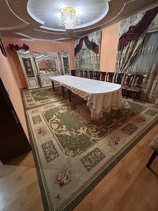 Продается 2 турецких щелковых ковра 400*400