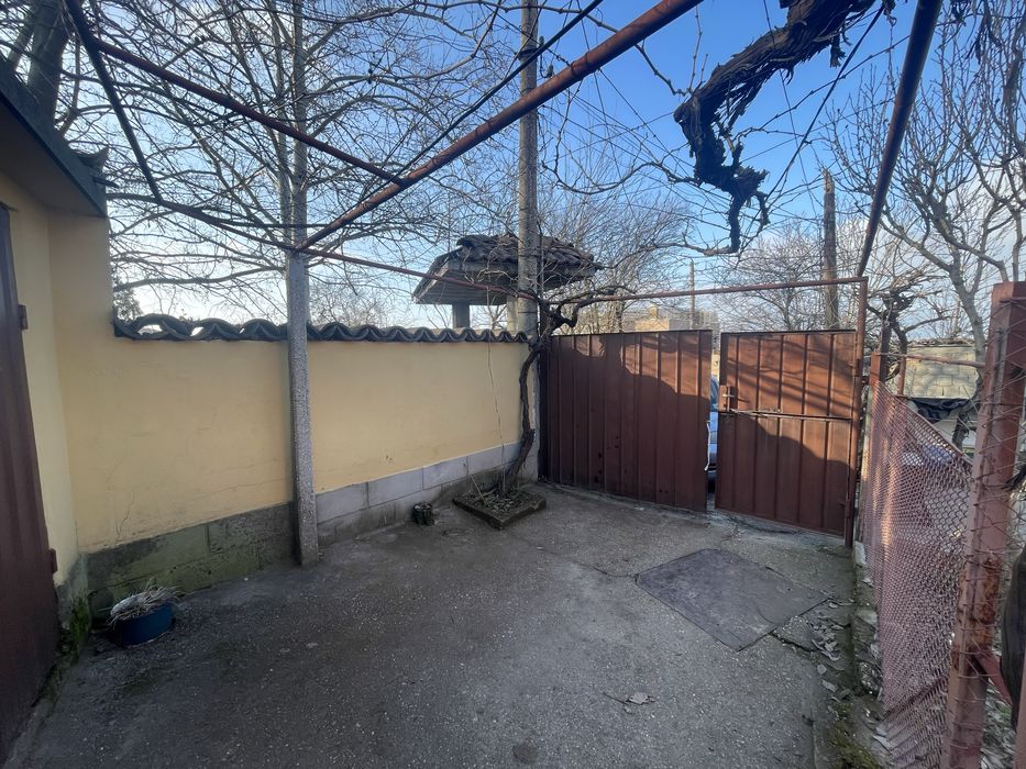 Продавам къща гр.Свищов