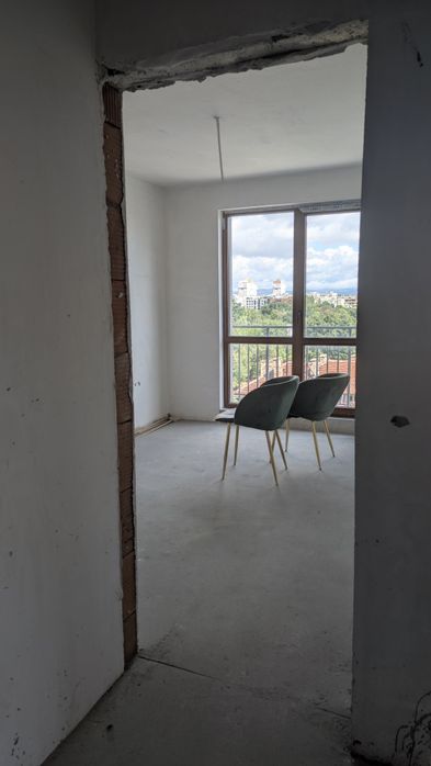 Продава се Тристаен апартамент в София, Разсадника - 117 кв.м за 2180 €/кв.м - Снимка #2