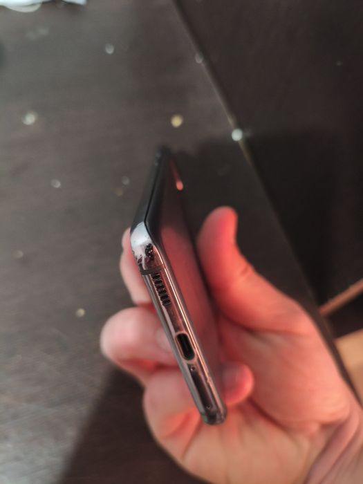 Продается Samsung S21 FE