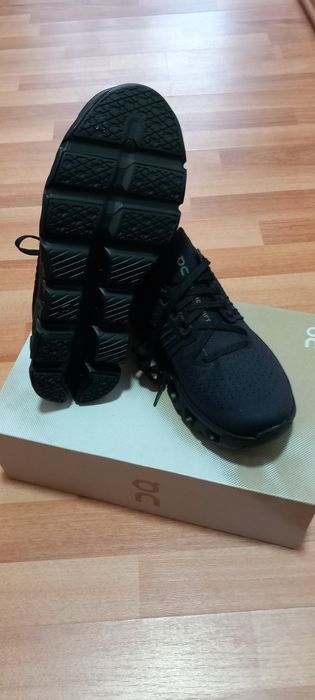 Adidasi On cloud cloudswift 4