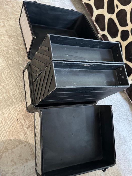 Продам Тату Машинку + блок питания + держатель + чемодан