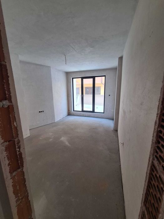 ДВУСТАЕН апартамент в ЛУКСОЗНА СГРАДА в кв. Училищни, гр. Хасково