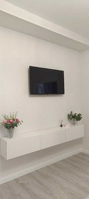 Тумба под телевизор подвесная с бесплатной доставкой