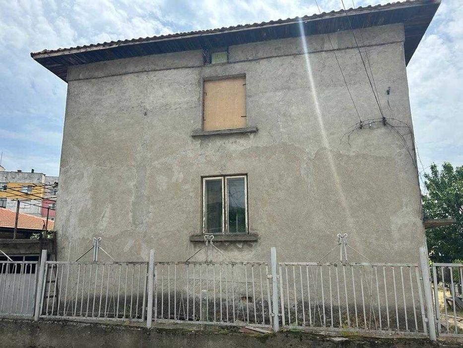 Продава се Къща в Тутракан - 204 кв.м за 300 €/кв.м - Снимка #2