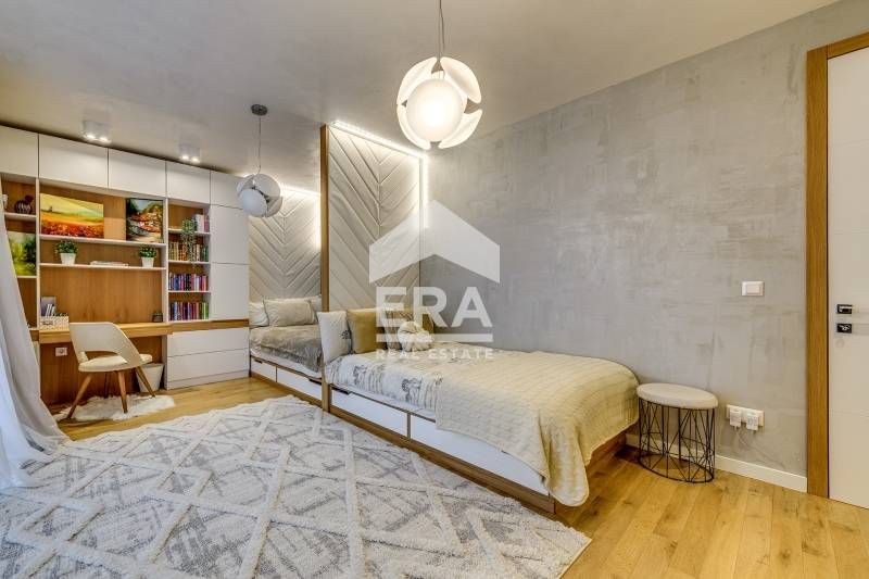 Продава се Тристаен апартамент в София, Манастирски ливади - 152 кв.м за 1762 €/кв.м - Снимка #3