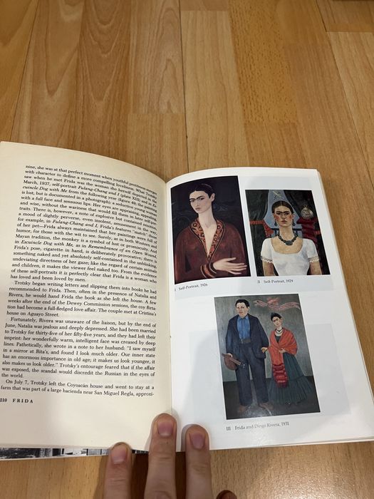 Биография на Фрида Кало, Английски език