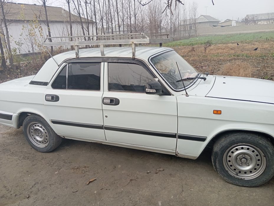 Suroshni sotiladi mishina 3110volga