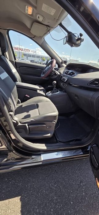Vând Renault Grand Scenic