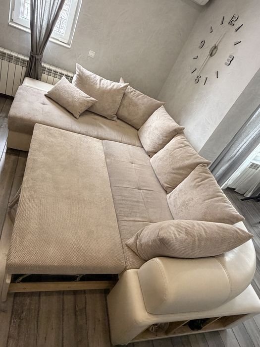 Ъглов диван с функция сън и ракла
