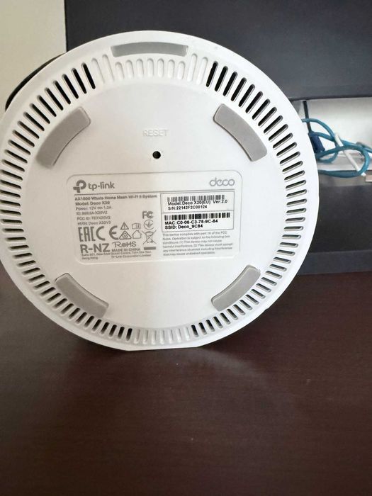 Router Tp-link BE25 si Tp-link  DECO AX20