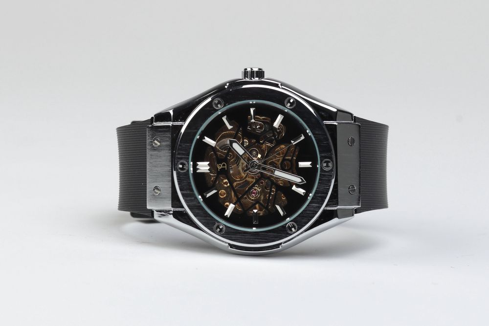 Механичен Часовник B&S- стил и надеждност