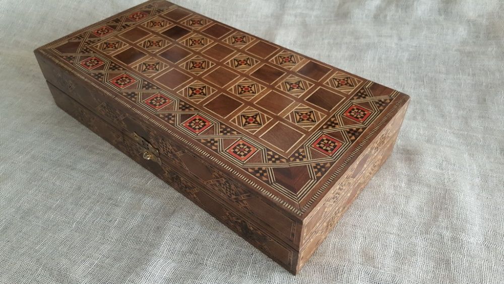 Шахматна кутия+табла -Изящна интарзия