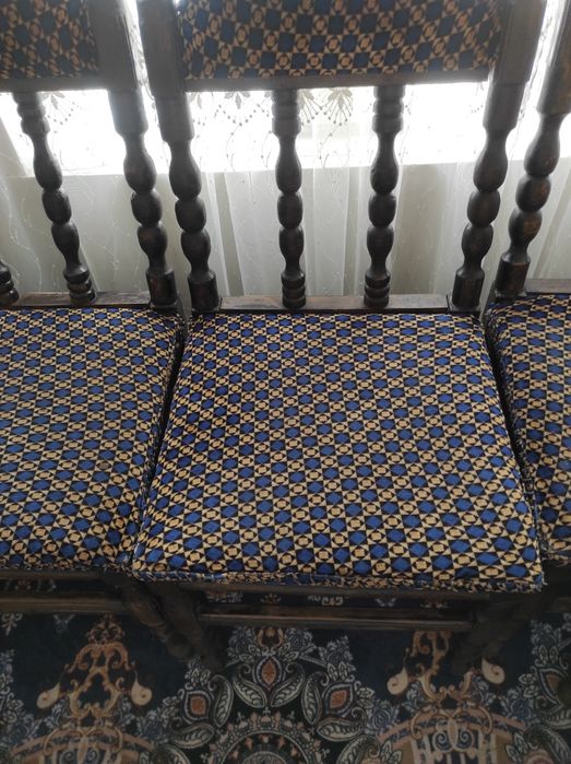 Стуллар сотилади холати яхши 12 дона олдинги стуллар